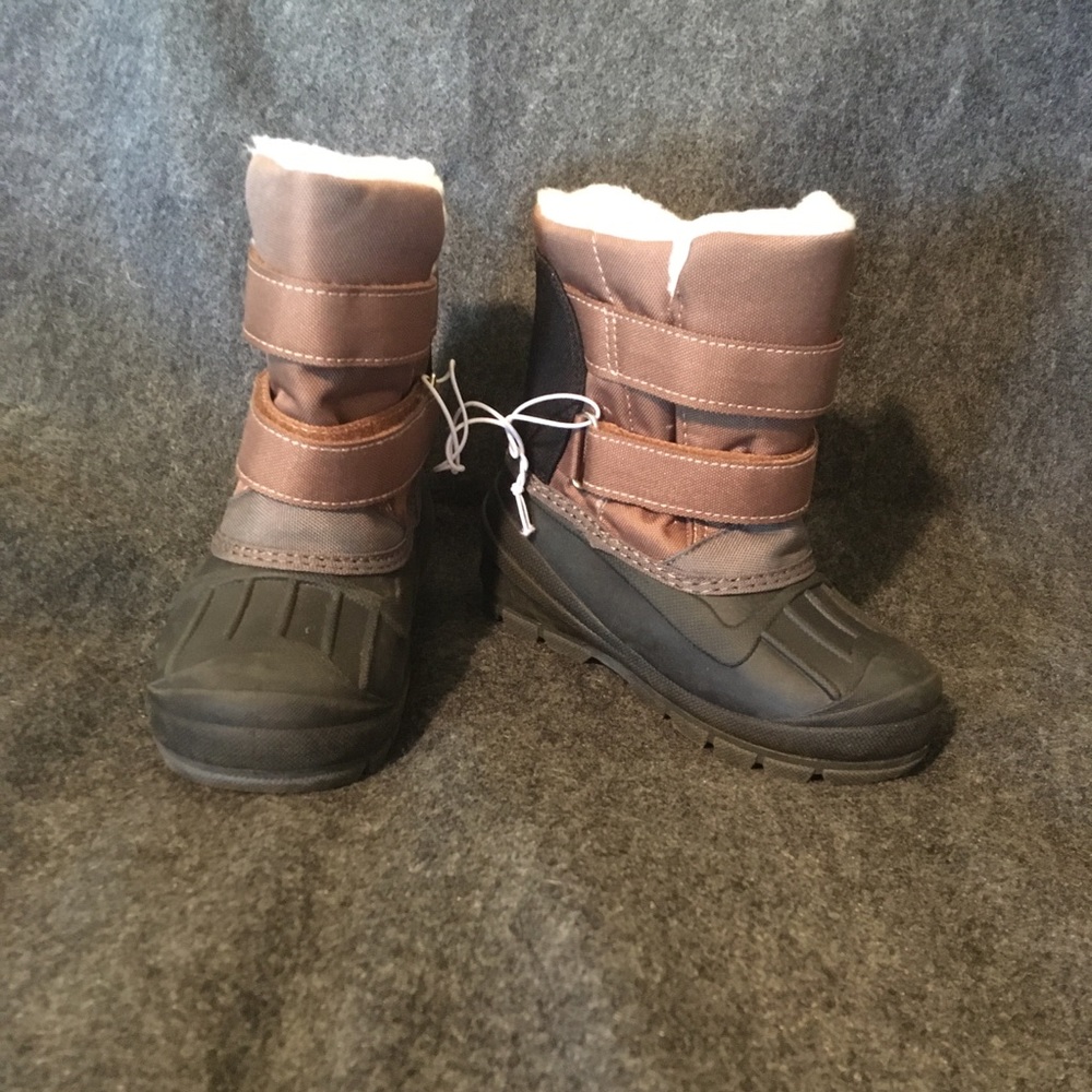 NWOT tags cat and jack snow boots